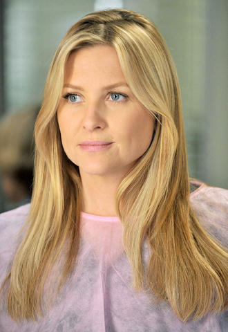 celebritie Jessica Capshaw 21 years Without camisole snapshot home