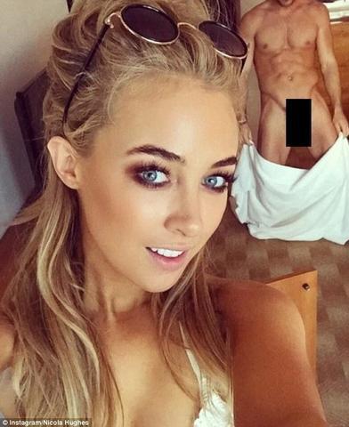 Naked Chelsea Taylor photo