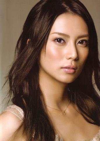 actress Ko Shibasaki young flirtatious image home