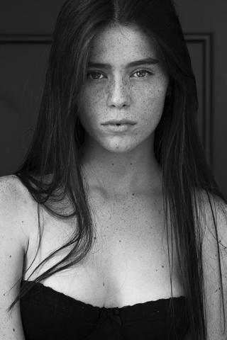 models Halszka Kuza 18 years k-naked photo in public