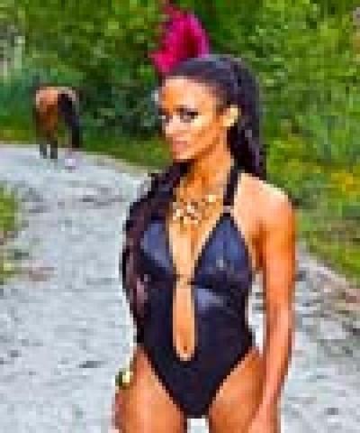 models Kandyse McClure 24 years bawdy snapshot in public