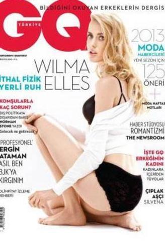 celebritie Wilma Elles 22 years unclad snapshot in public