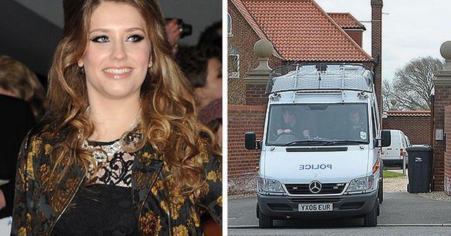 actress Ella Henderson 18 years Without swimsuit foto in the club