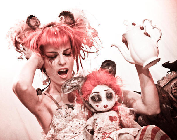 celebritie Emilie Autumn 23 years unmasked photos home