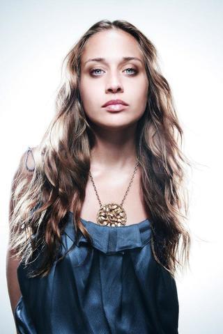 actress Fiona Apple 21 years in one's birthday suit photography in public