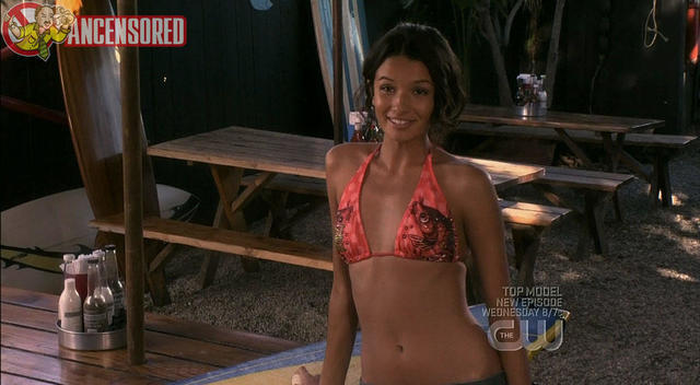 Sexy Alice Greczyn picture high density