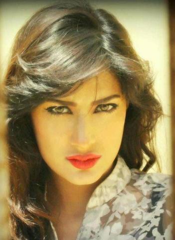 models Mehwish Hayat 21 years in one's birthday suit picture in the club