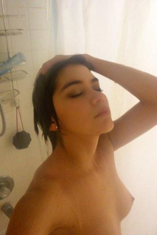 Naked Sarah Bellini photoshoot