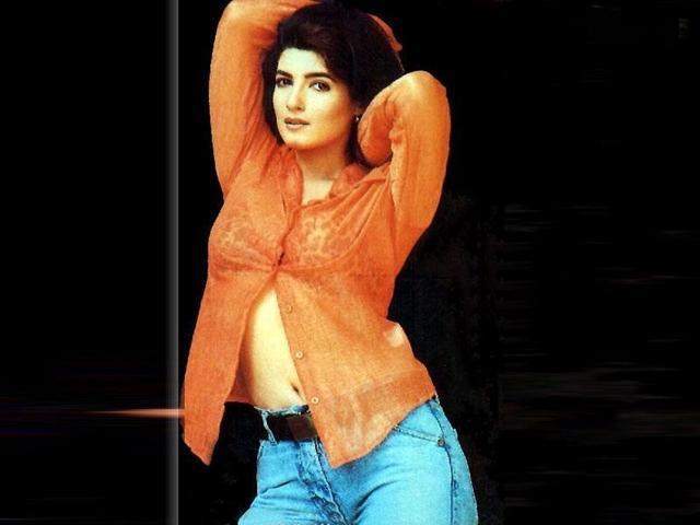 actress Rinke Khanna 20 years the nude picture beach