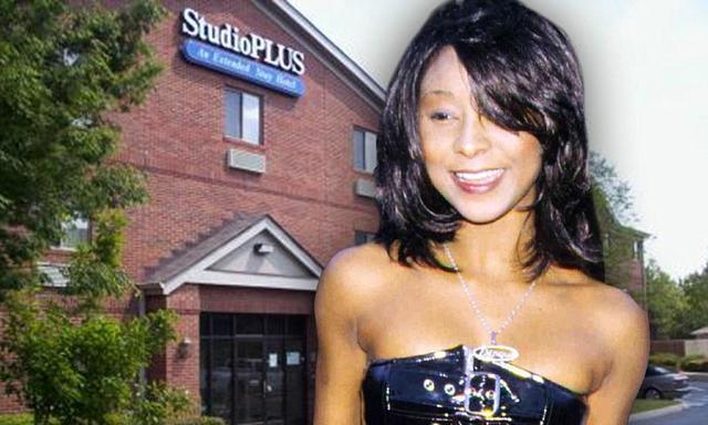 celebritie Shamari Fears 23 years concupiscent snapshot in the club