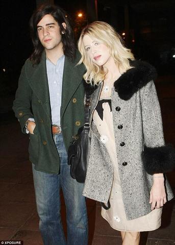 models Peaches Geldof 18 years teat photography in the club