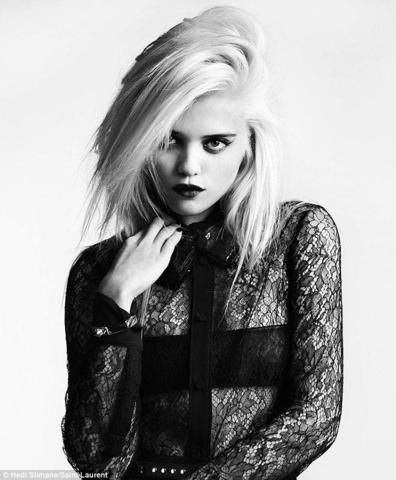 models Sky Ferreira 25 years naked image home