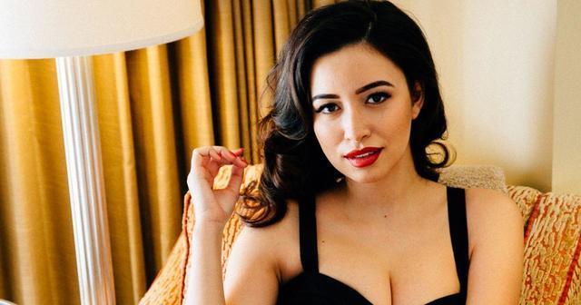 actress Christian Serratos 18 years k naked snapshot in the club