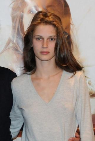 models Marine Vacth 19 years provocative art in the club