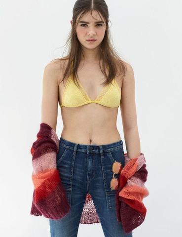 models Hailee Steinfeld 23 years in one's skin snapshot in public