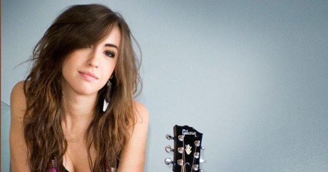 celebritie Kate Voegele 21 years Without swimsuit photos beach