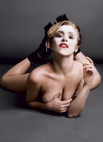 Naked Cristina Valenzuela photoshoot