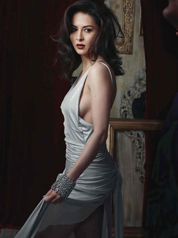 actress Marian Rivera 18 years teat photoshoot in the club