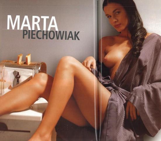 celebritie Marta Piechowiak 23 years Hottest photos in public