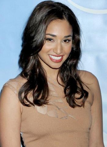 celebritie Meaghan Rath 25 years stripped foto in the club