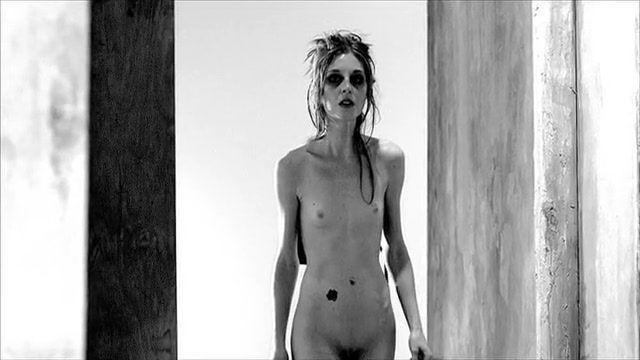 actress Alejandra Gollas 18 years the nude image beach