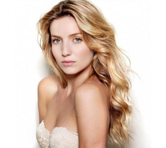 Naked Annabelle Wallis picture