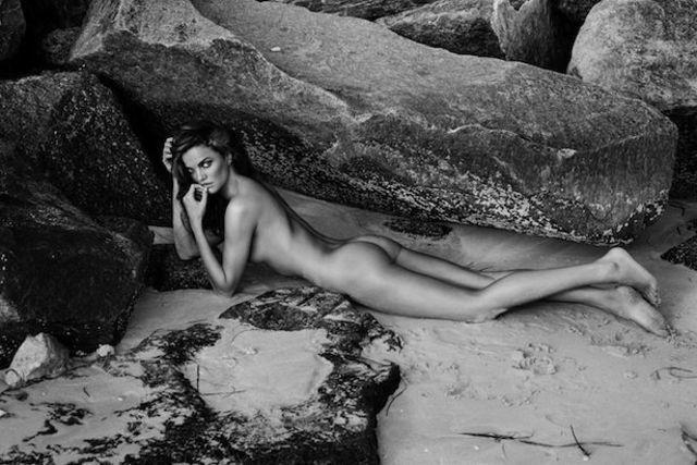 Barbara Fialho topless photography