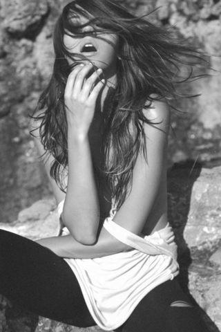 models Breana McDow 21 years sensuous photo in public