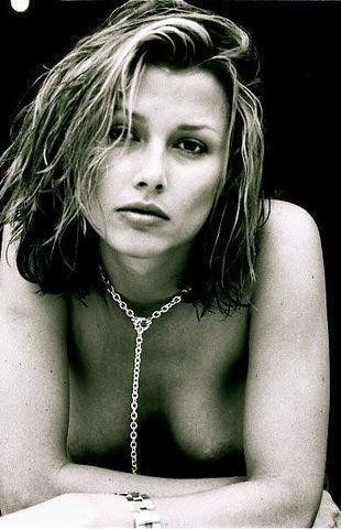 models Bridget Moynahan 24 years sensual picture in the club