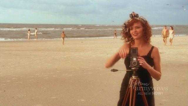 celebritie Brigid Brannagh young in the buff photoshoot beach