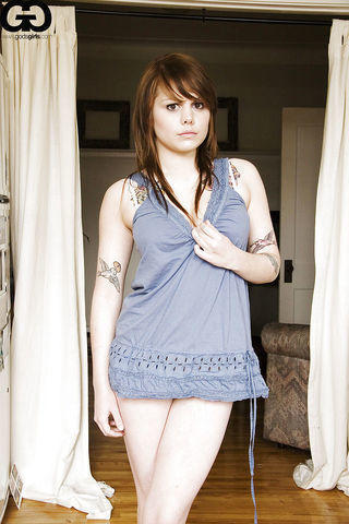 actress Coeur de Pirate 18 years in one's birthday suit photos home