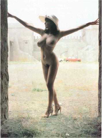 Donatella Damiani topless pics