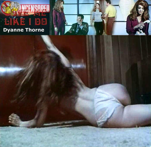 models Dyanne Thorne 19 years unclad photography in the club