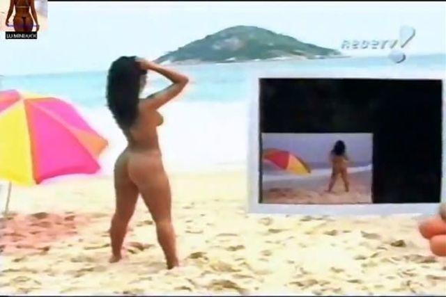 Fabiana Andrade topless art