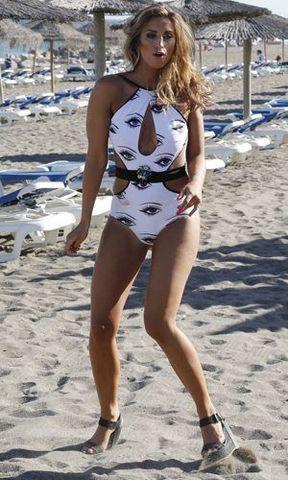models Ferne McCann 22 years the nude photos in the club