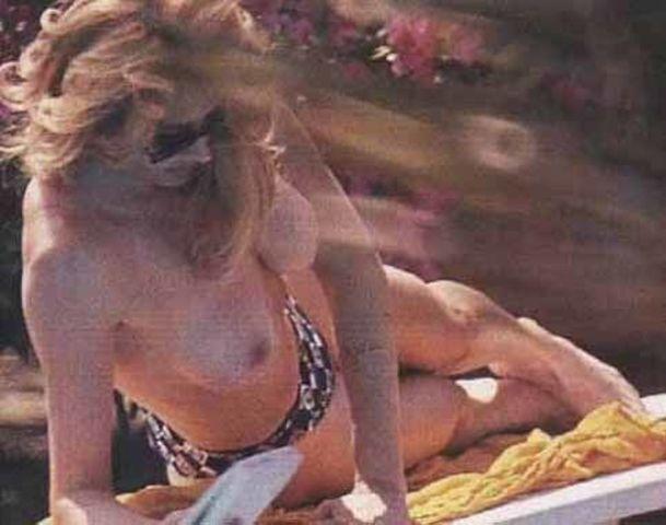 actress Gabriella Carlucci 21 years titties photo beach