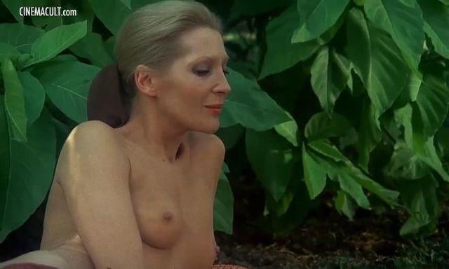 Jeanne Colletin topless foto