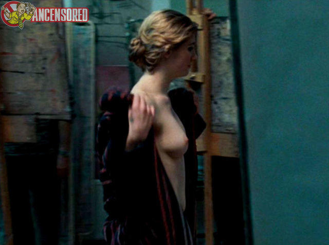 actress Jodie Whittaker young bare foto home