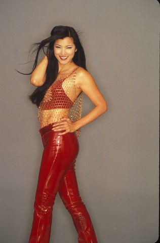 models Kelly Hu 18 years unmasked foto home