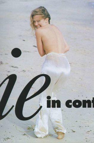 celebritie Kylie Minogue young nudity photoshoot beach