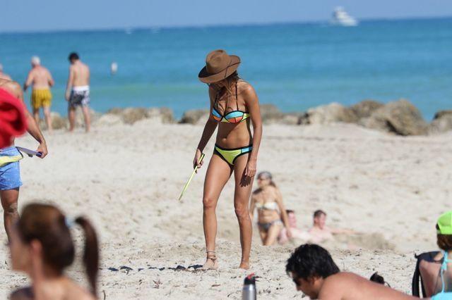 models Leryn Franco 18 years exposed photoshoot beach