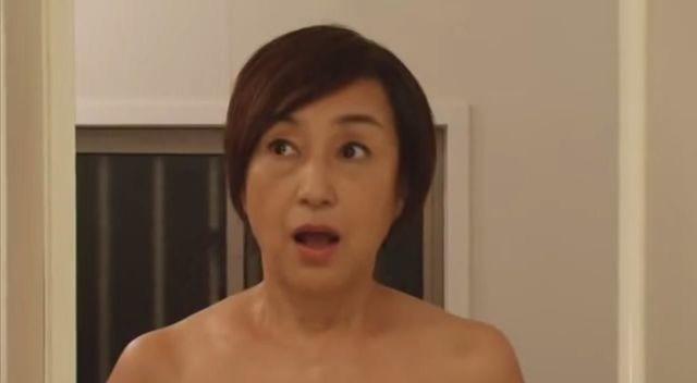 celebritie Mitsuko Hoshi 23 years flirtatious pics in the club
