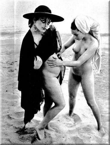 models Nina Hagen 22 years Without swimming suit snapshot home