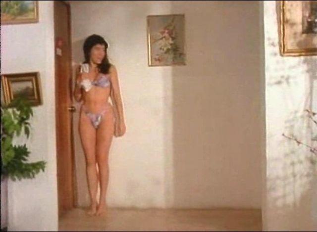 actress Nora Torrero 25 years bare-skinned snapshot in public
