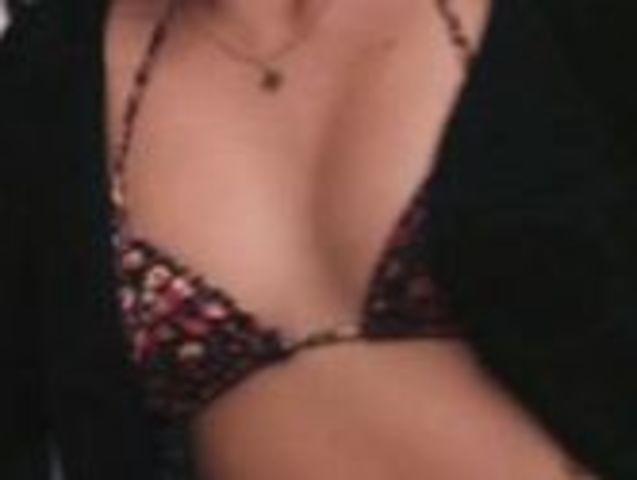 models Olivia Crocicchia 22 years seductive photo in the club