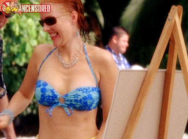 actress Penelope Ann Miller 18 years bare-skinned picture in public
