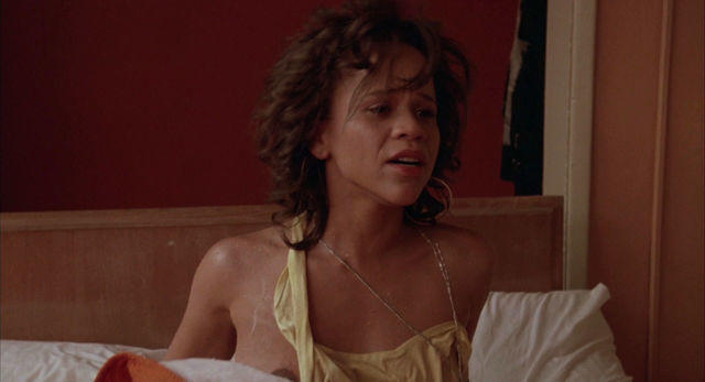 actress Rosie Perez 23 years pussy picture in the club