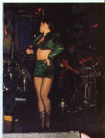 celebritie Selena Quintanilla 23 years nudity image in the club