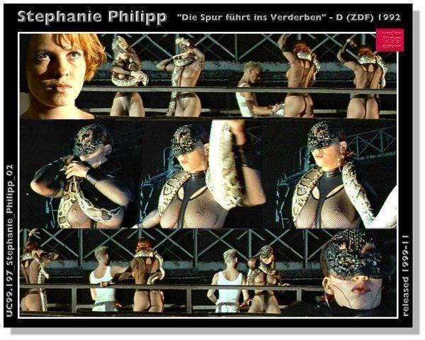 actress Stephanie Philipp 22 years mammilla photo in the club