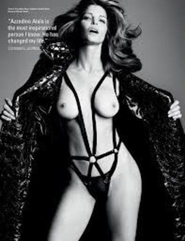 models Stephanie Seymour 21 years titties photos in the club
